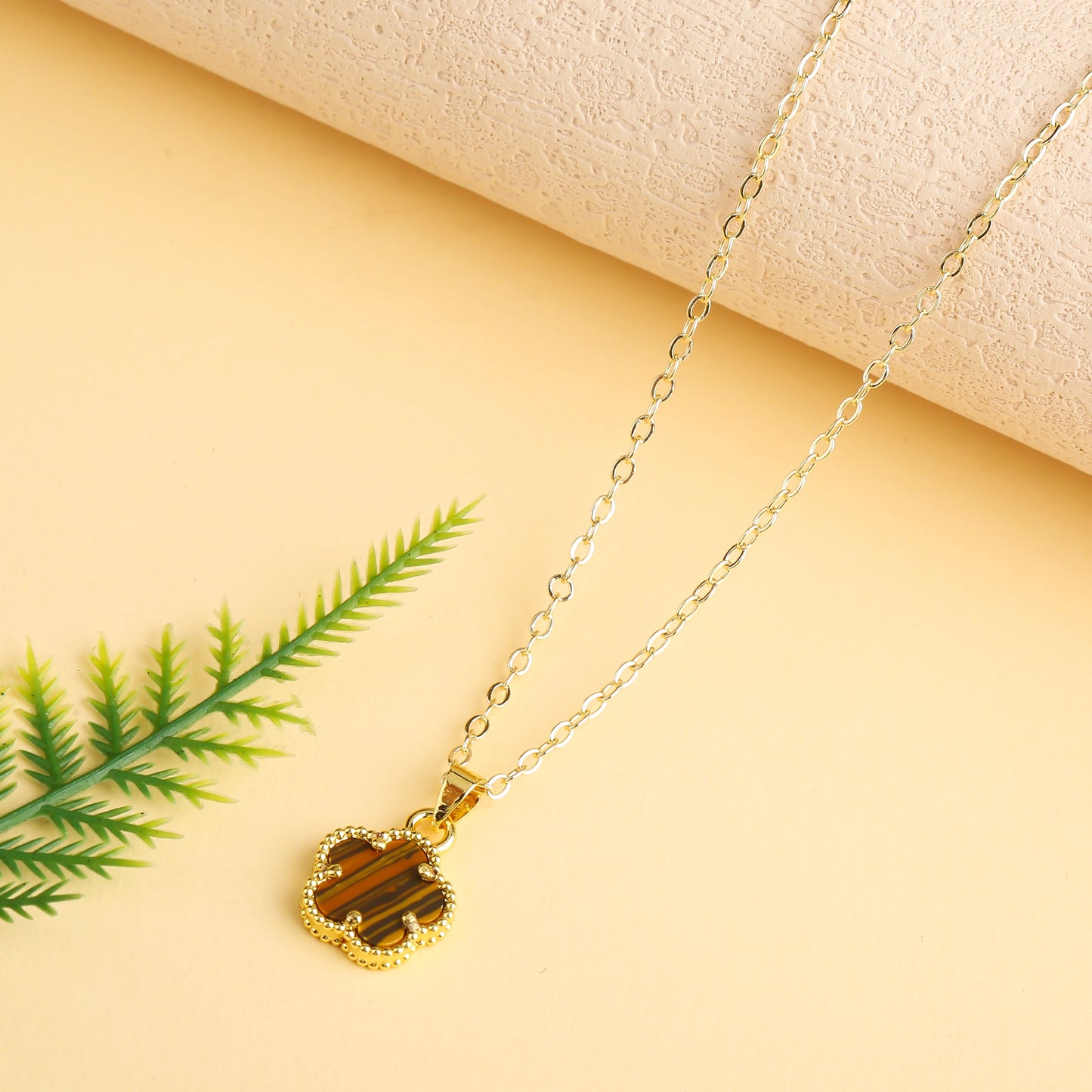 Elegant Five-Leaf Clover Jewelry Set – Gold-Tone Necklace and Earrings, Shiny Finish for Bridal and Luxury Gifting