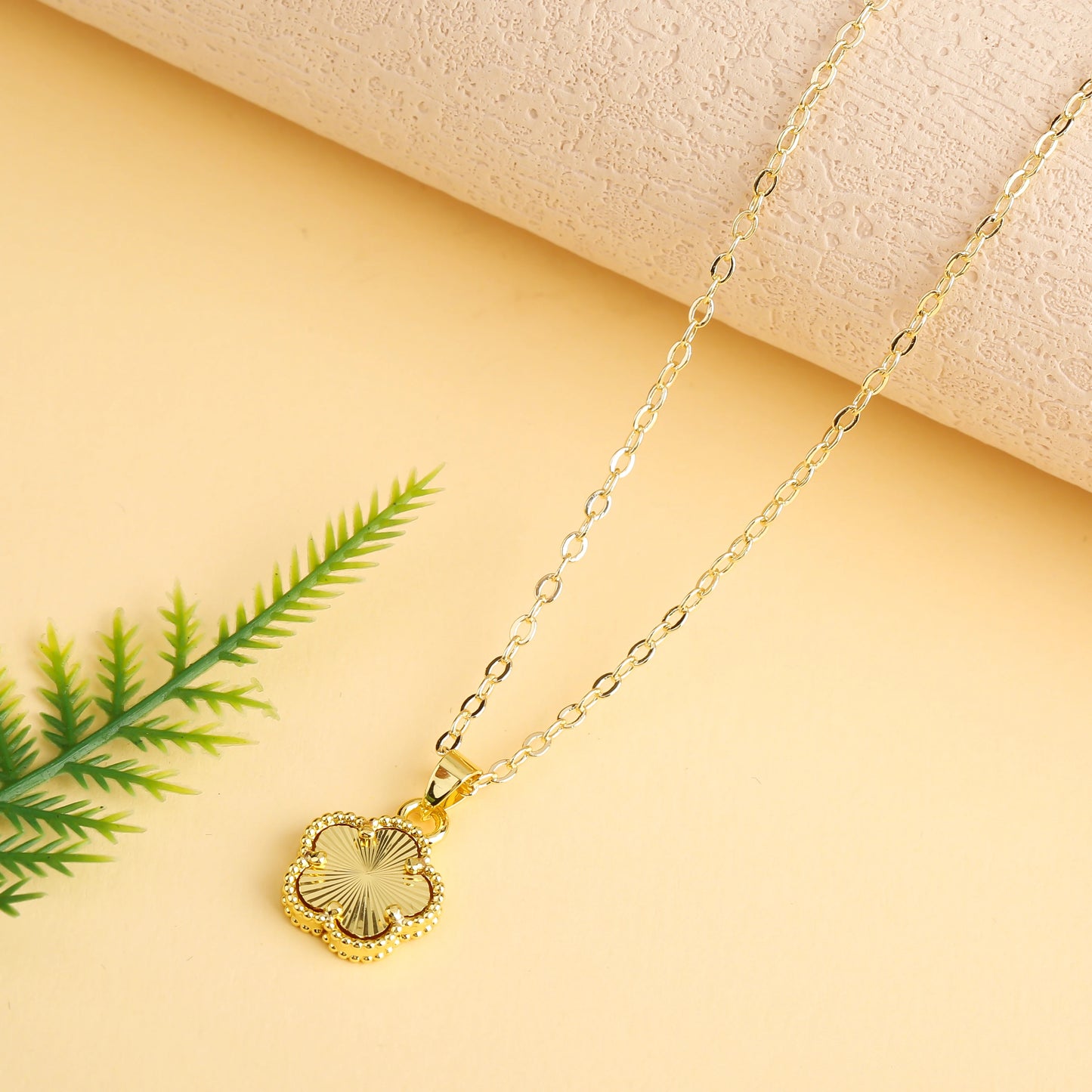 Elegant Five-Leaf Clover Jewelry Set – Gold-Tone Necklace and Earrings, Shiny Finish for Bridal and Luxury Gifting