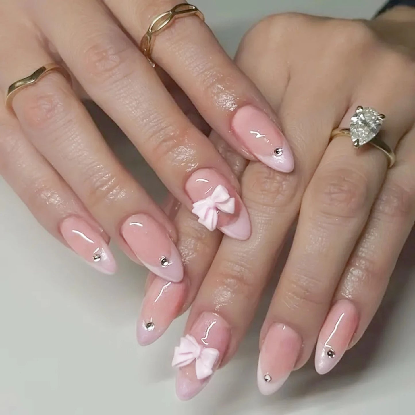 24pcs White French Press-On Nails – 3D Bowknot Design, Full Cover Wearable Set for Women