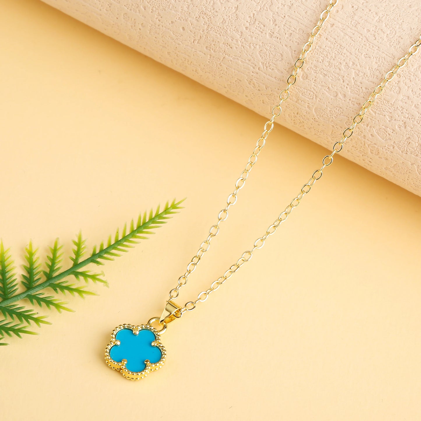 Elegant Five-Leaf Clover Jewelry Set – Gold-Tone Necklace and Earrings, Shiny Finish for Bridal and Luxury Gifting