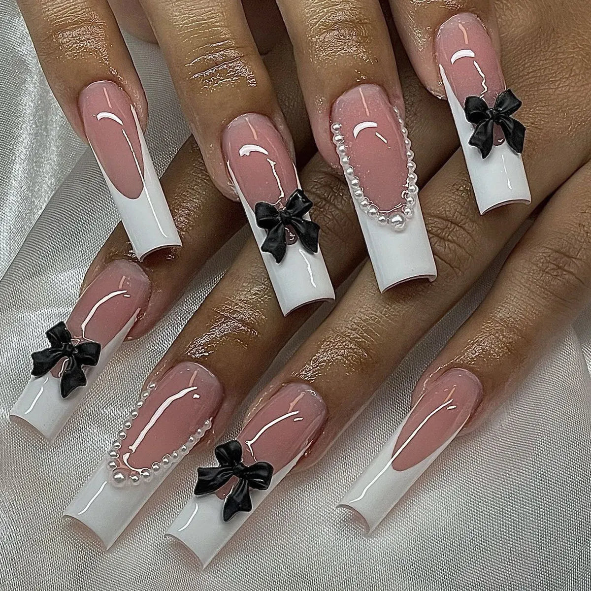 24pcs White French Press-On Nails – 3D Bowknot Design, Full Cover Wearable Set for Women