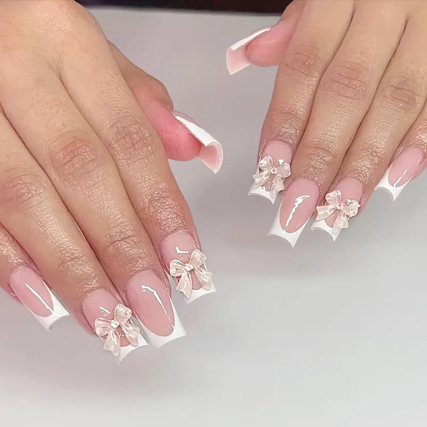 24pcs White French Press-On Nails – 3D Bowknot Design, Full Cover Wearable Set for Women
