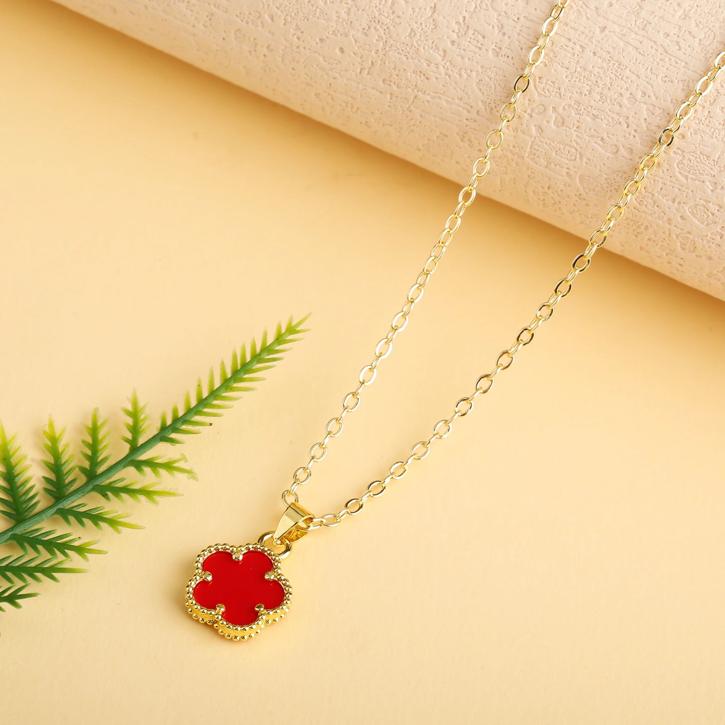 Elegant Five-Leaf Clover Jewelry Set – Gold-Tone Necklace and Earrings, Shiny Finish for Bridal and Luxury Gifting