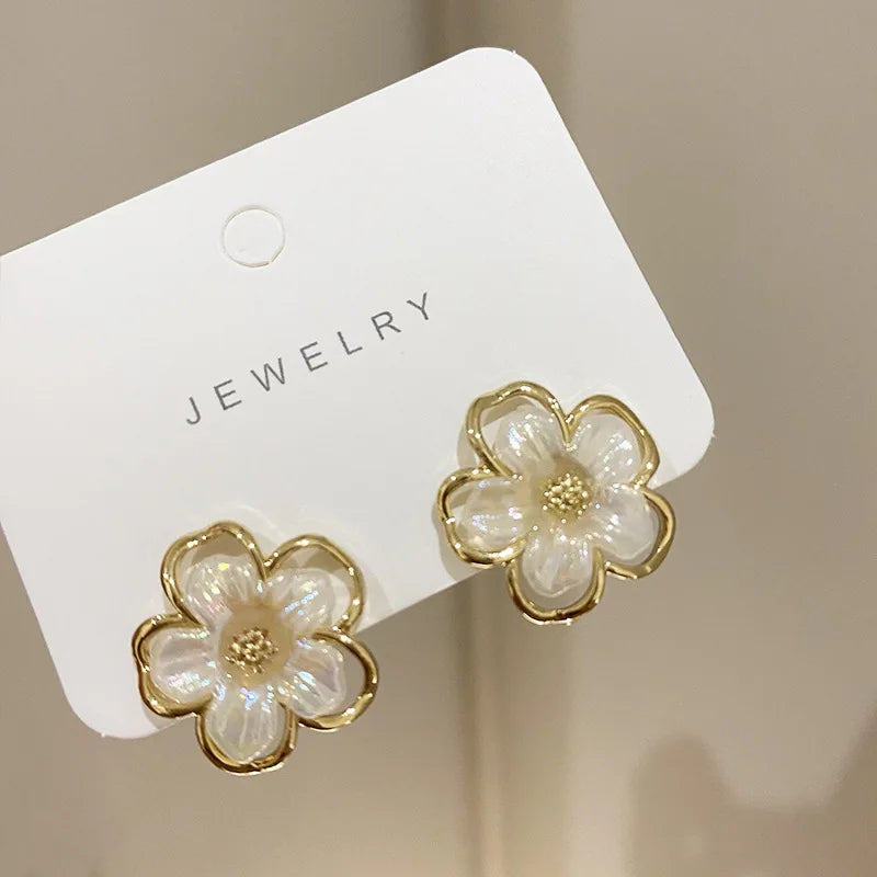 White Flower Stud Earrings – Gold-Tone Acrylic, Elegant Party & Wedding Jewelry