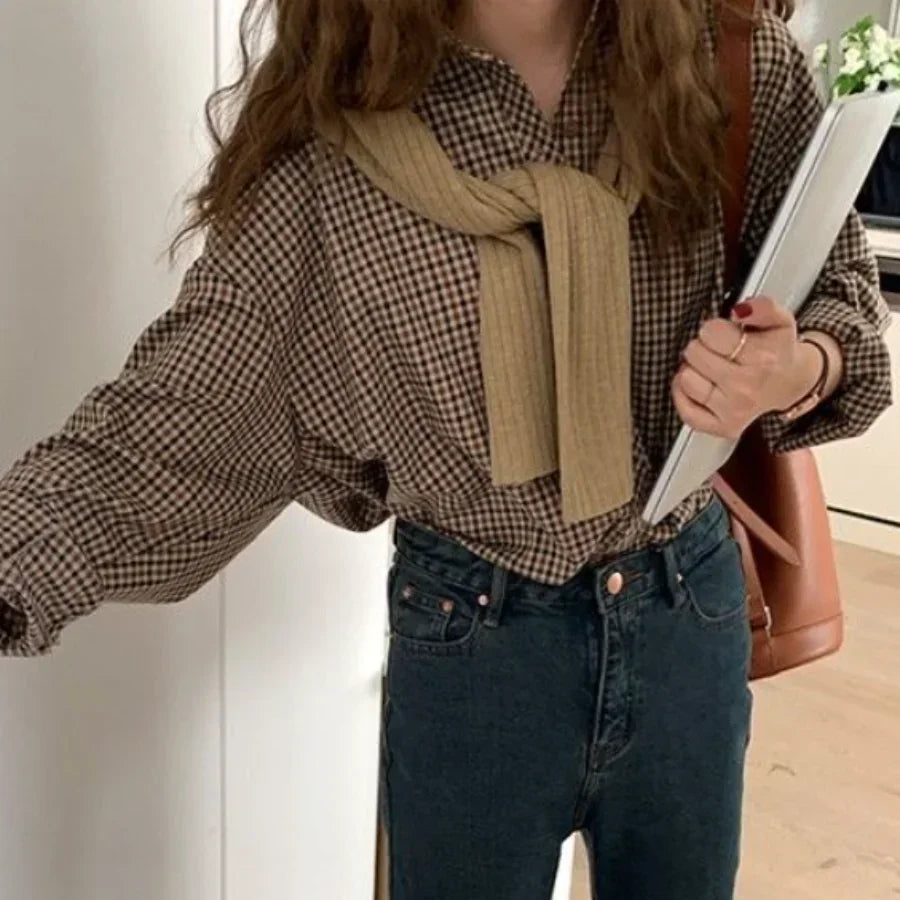 Women’s Timeless Plaid Button-Up – Classic Autumn Elegance