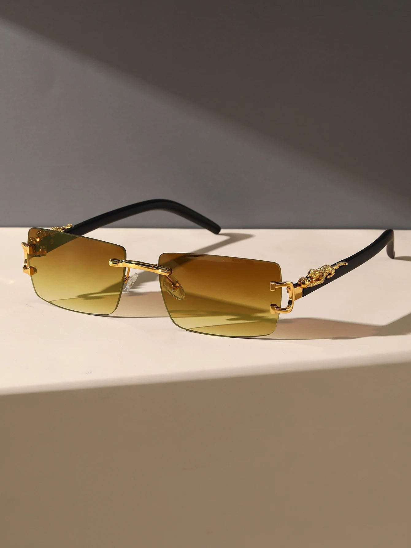 Premium Frameless Rectangular Sunglasses – Lightweight, Modern Design for Daily Wear
